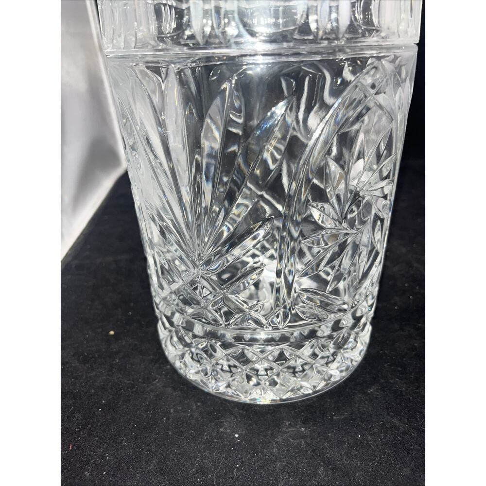 St. George Crystal - 24% Lead Crystal Sparkling Georgeous Biscuit Barrel & Lid - Picture 5 of 7